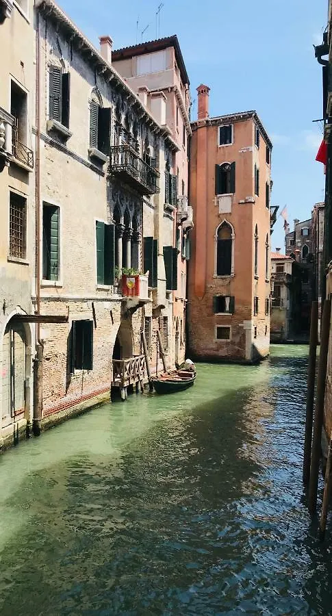 Ca' Amadi Bed & Breakfast Venice