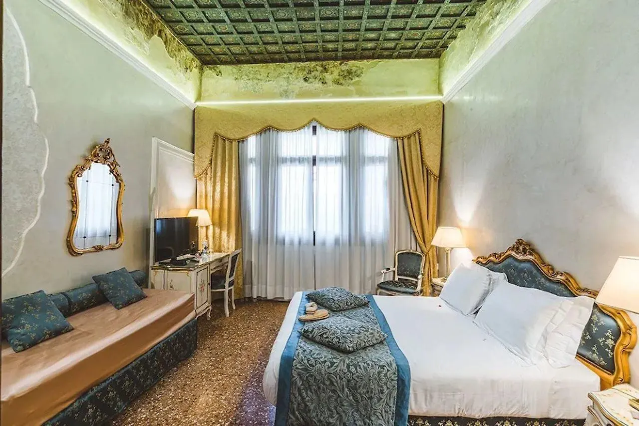 Ca' Amadi Bed & Breakfast Venedik