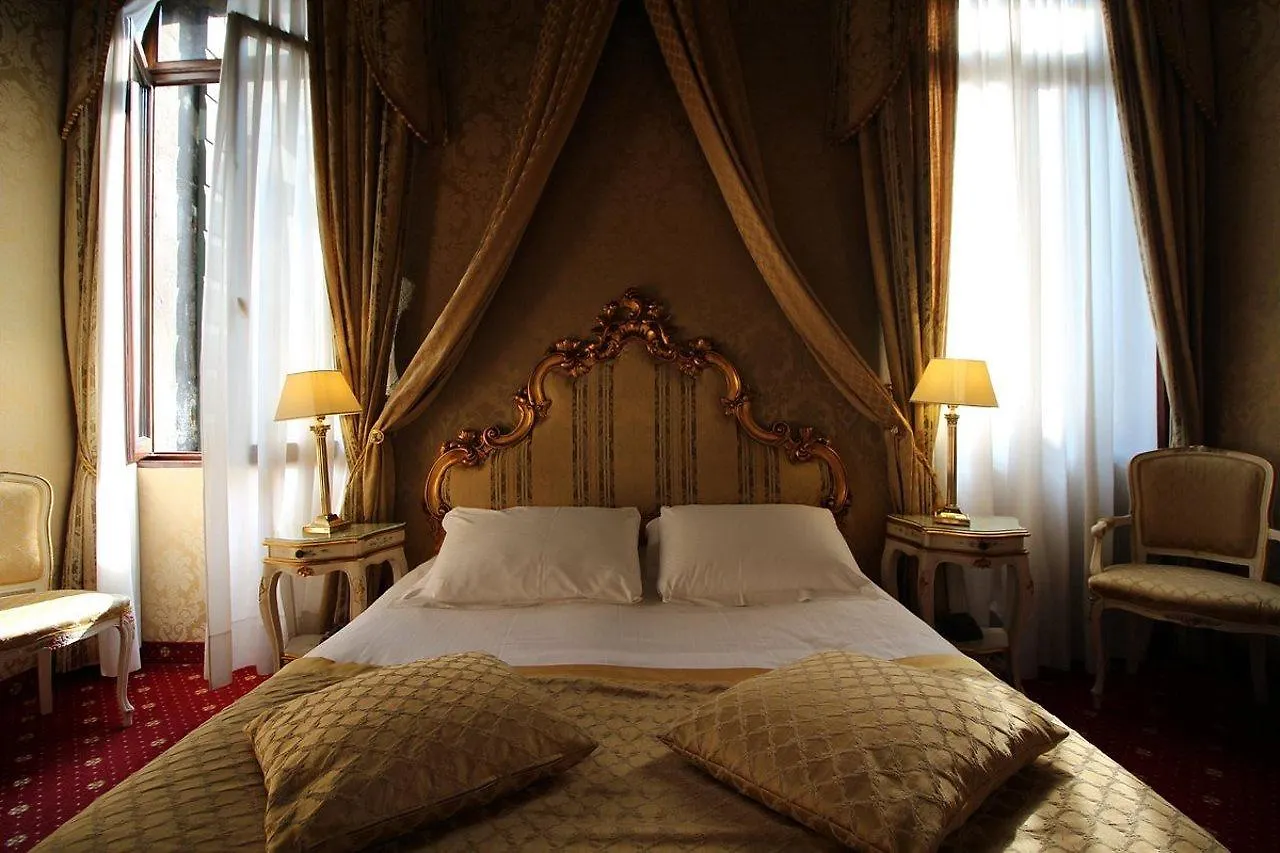 Ca' Amadi Bed & Breakfast Venedik