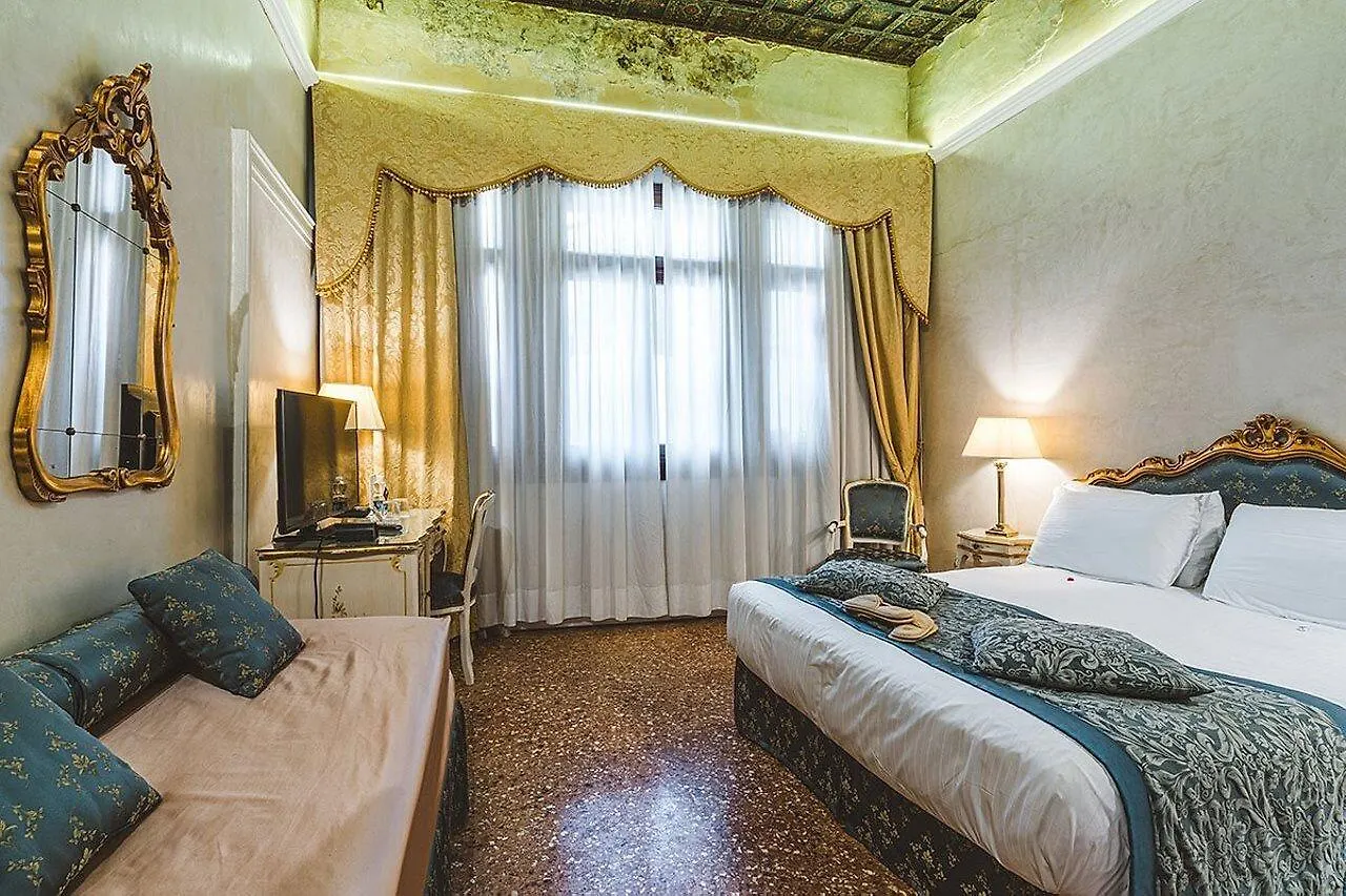 Ca' Amadi Bed & Breakfast Venedik