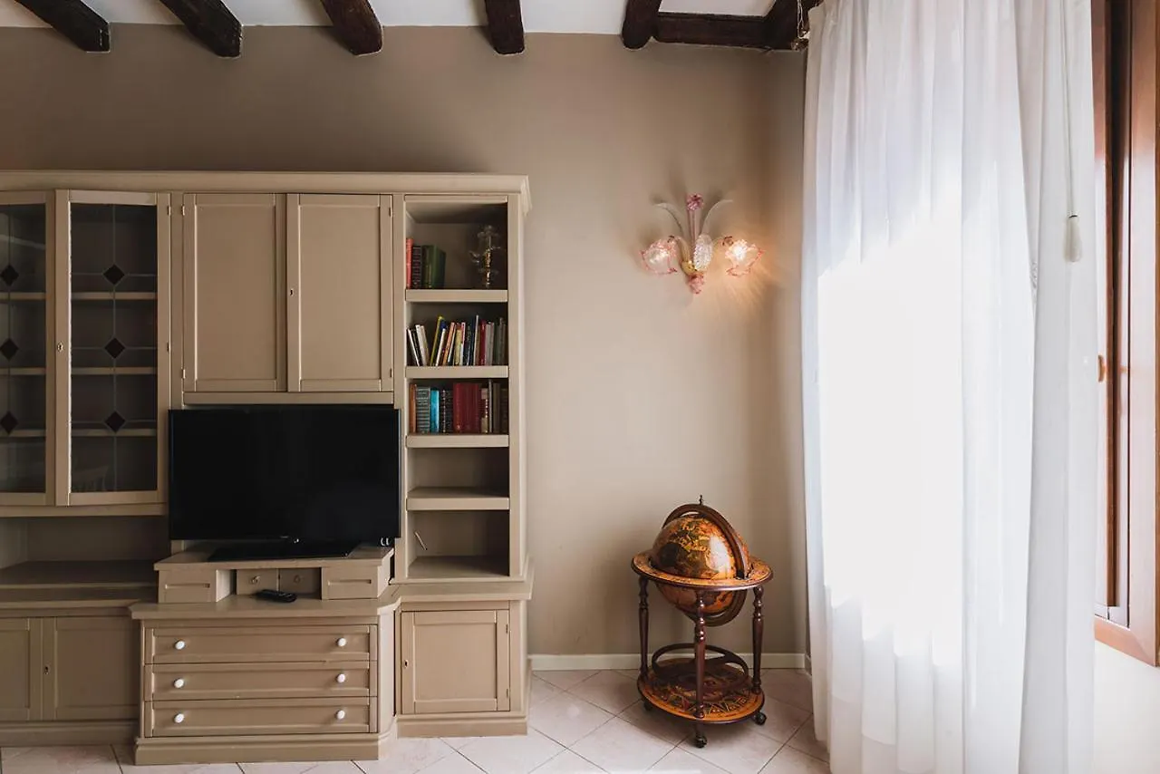 Ca' Amadi Bed & Breakfast Venedik