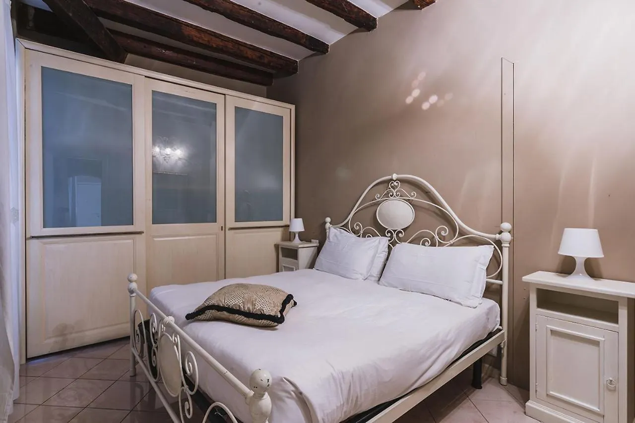 Ca' Amadi Bed & Breakfast Venedik