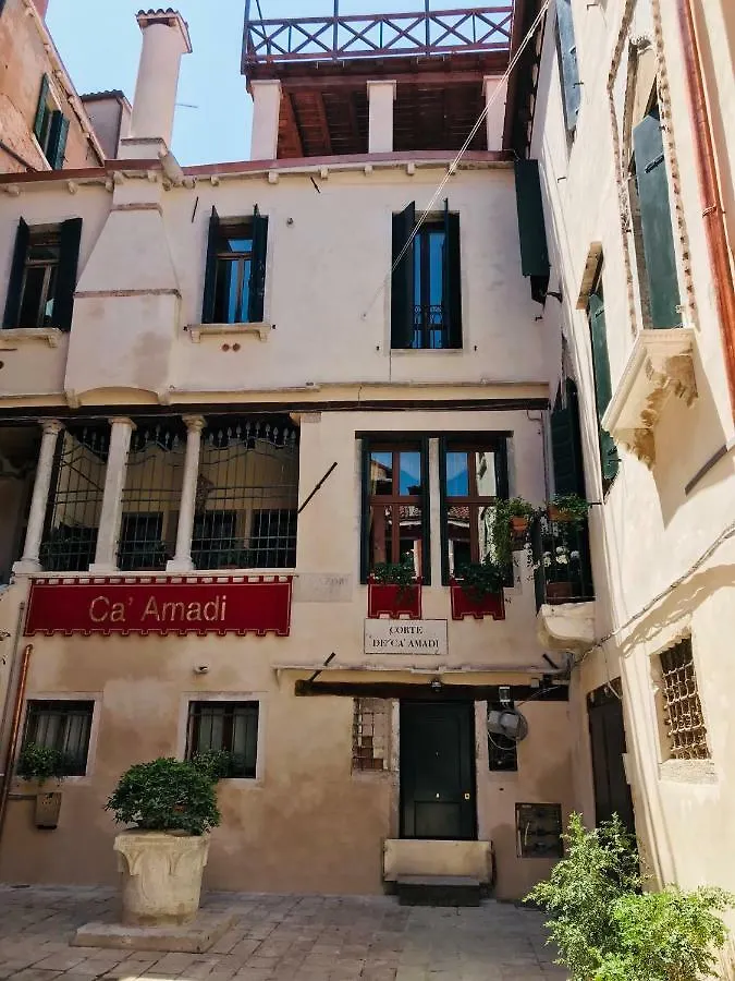 Ca' Amadi Bed & Breakfast Venedik