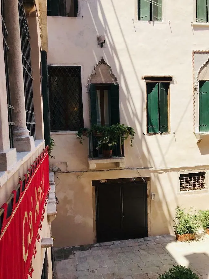 Ca' Amadi Bed & Breakfast Venedik 3*,