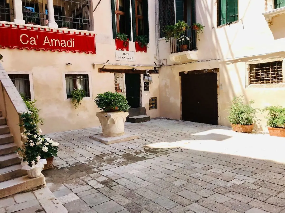 Ca' Amadi Bed & Breakfast Venice