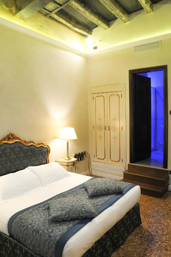 Ca' Amadi Bed & Breakfast Venice